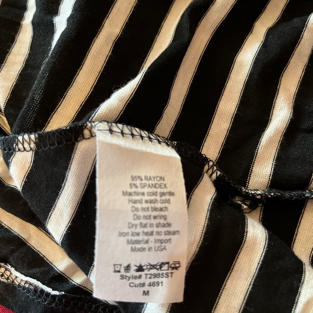 Hershe Black/Ivory 3/4 sleeve Baby Doll Women’s Top Size:M NWT - Picture 5 of 7
